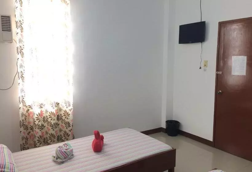 ペンション Brielles Travellers Inn