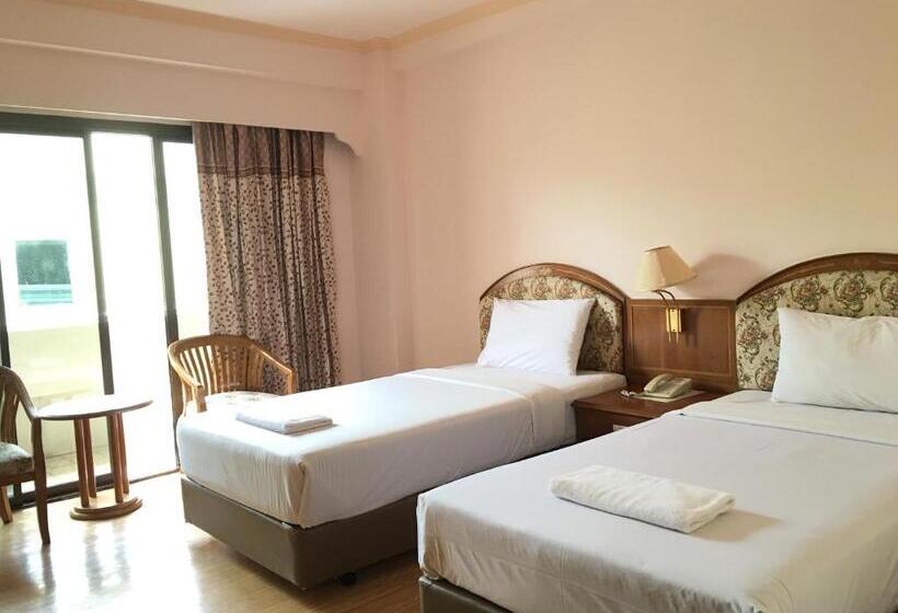 פנסיון Hatyai Merridian