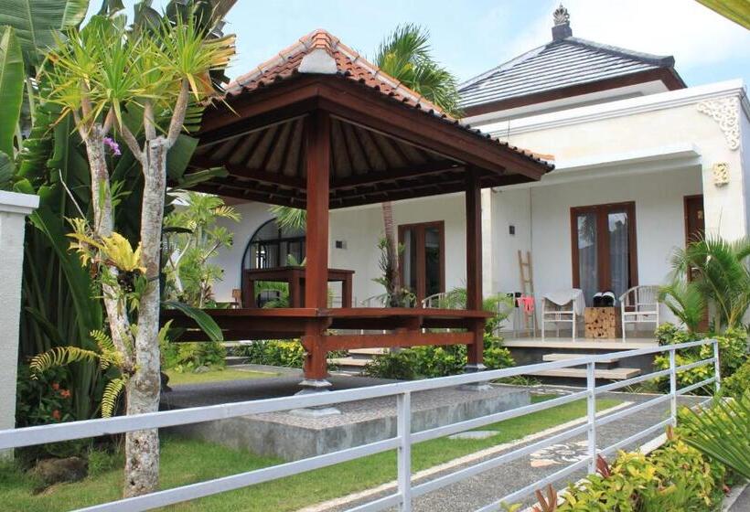 بنسيون Puja Uluwatu Village