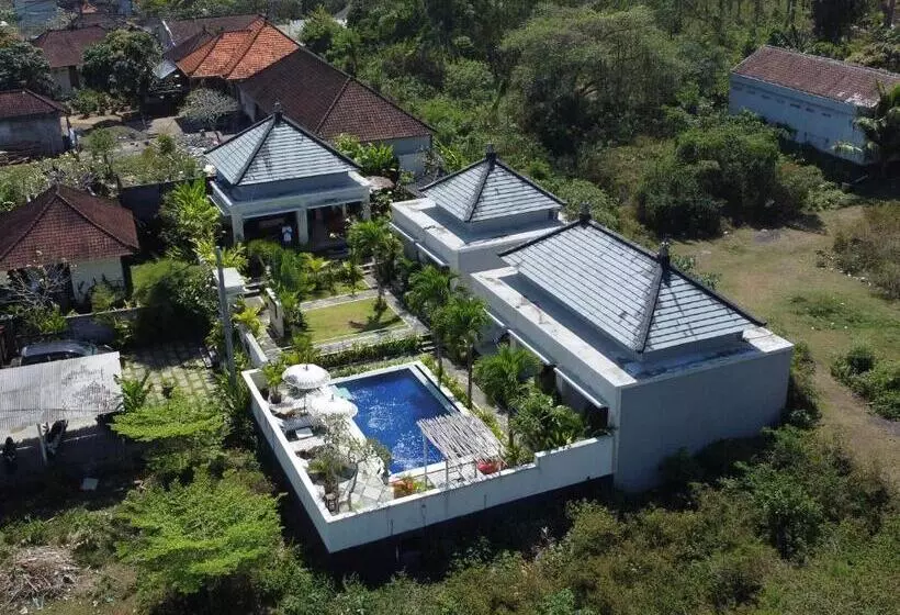 ペンション Puja Uluwatu Village