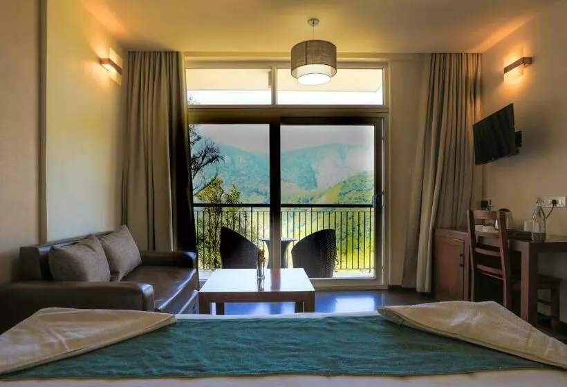 Shola Crown Resort, Munnar