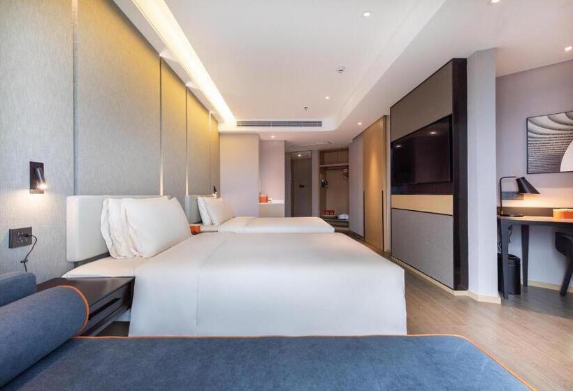 Atour Hotel Zhuhai Gongbei Fuhuali