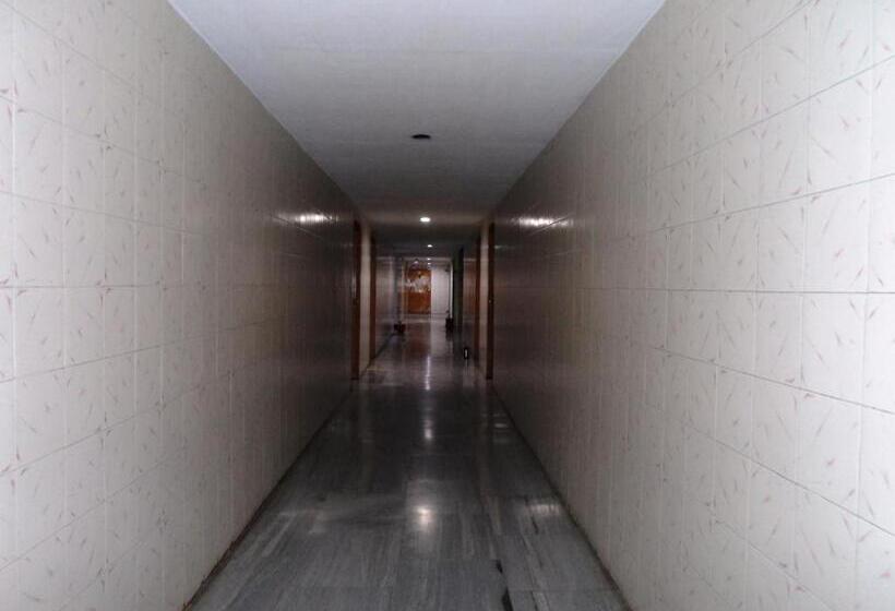 Hotel Bhimas Paradise