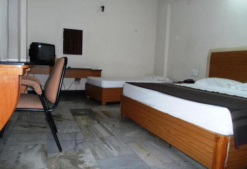 Hotel Bhimas Paradise