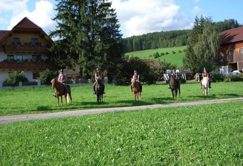 ホテル Bio Bauernhof Schoberhof
