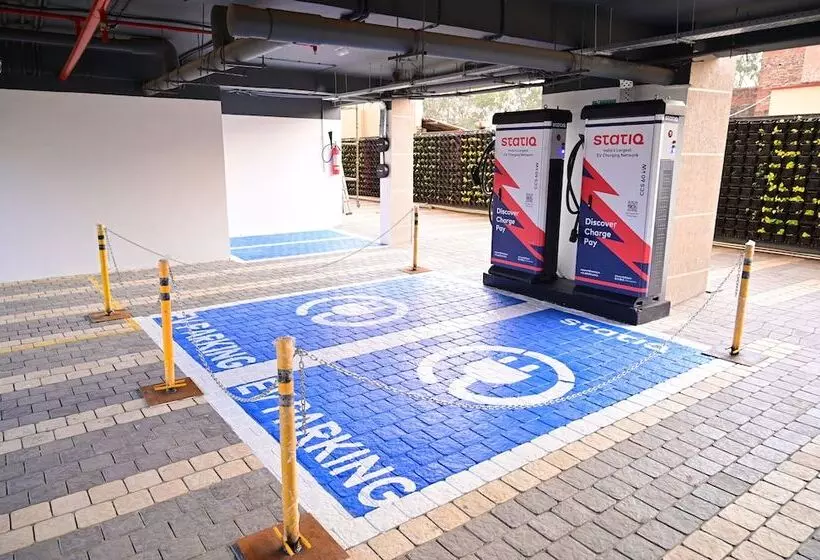 Hotelli Ramada Encore By Wyndham Bareilly Civil Lines