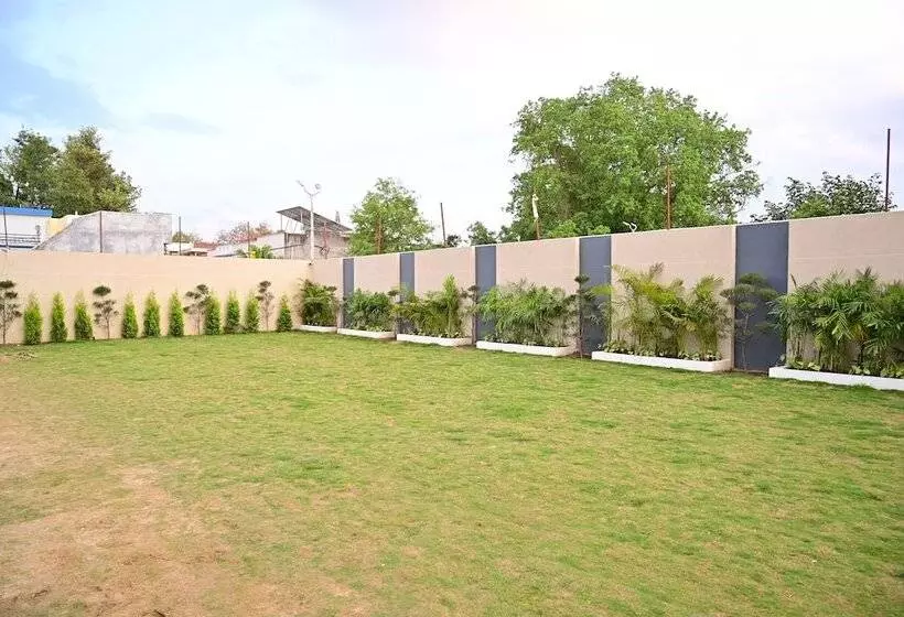 Hotelli Ramada Encore By Wyndham Bareilly Civil Lines