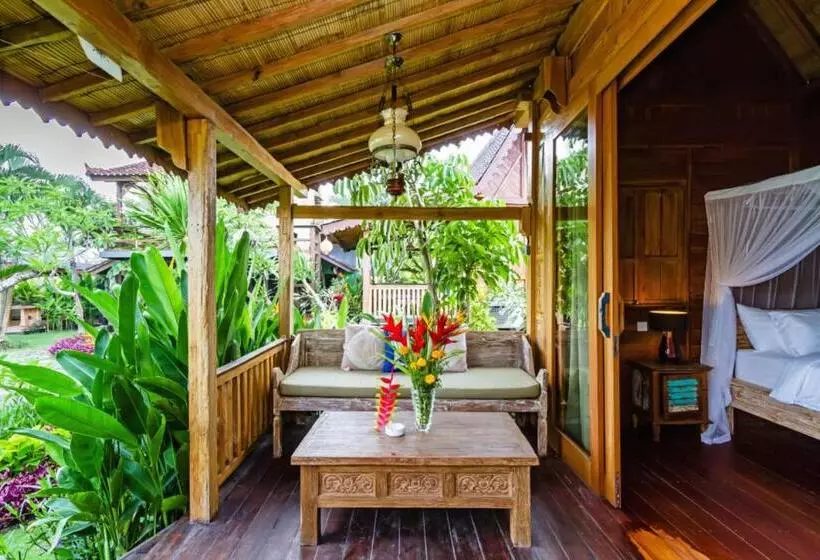 ペンション Bali Natha Beach Front