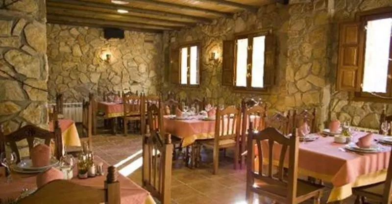 ペンション Hostal Restaurante Sierra De La Martina