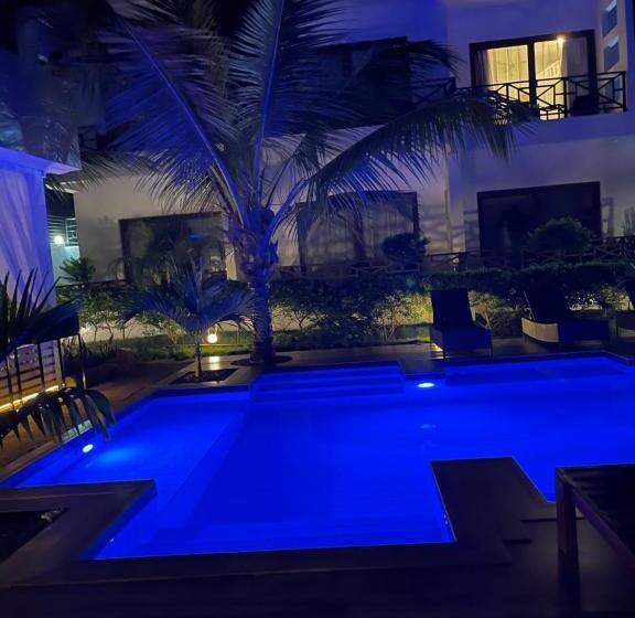 פנסיון Minah Bungalows