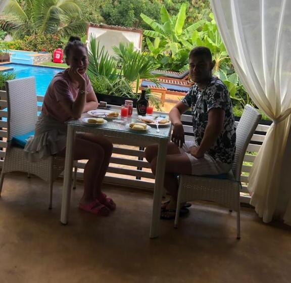 פנסיון Minah Bungalows