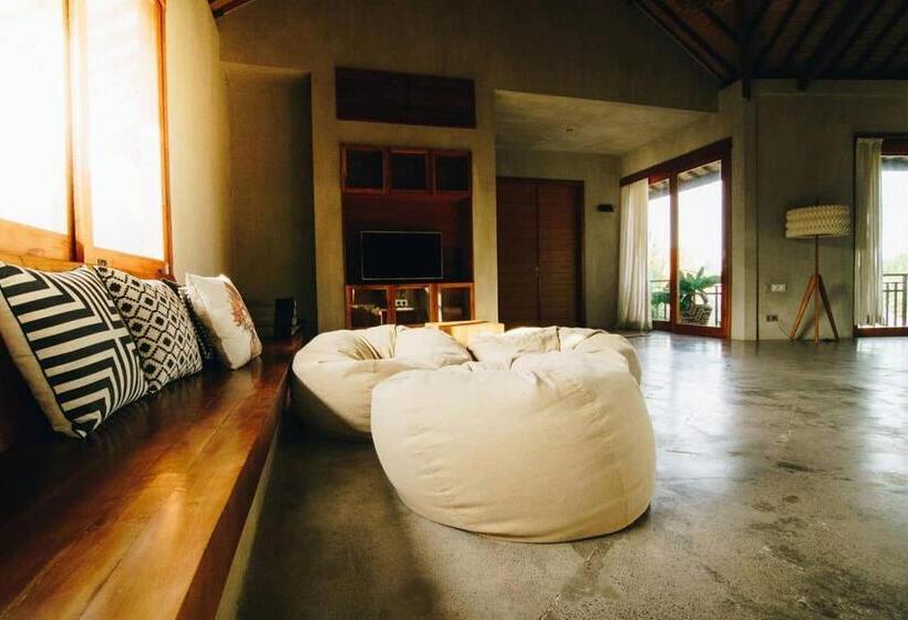 פנסיון Zin Berawa Villas & Bungalows