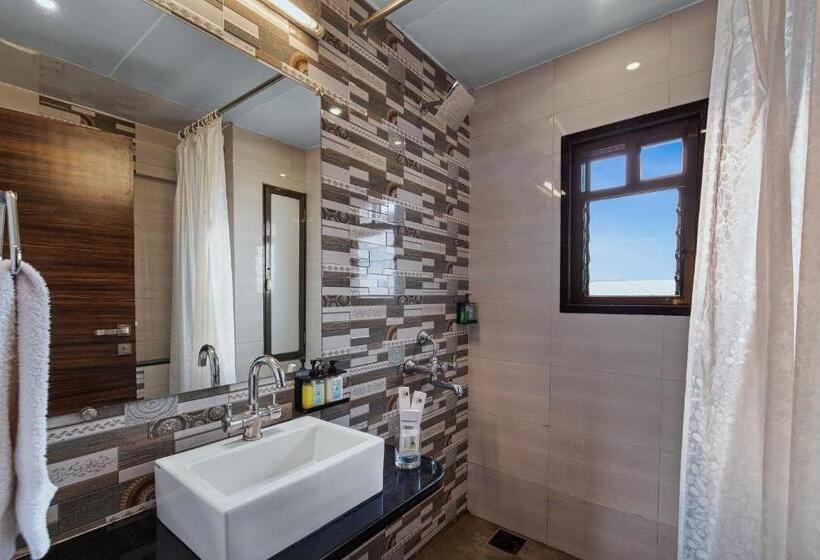 Resort Mayur Retreat & Spa