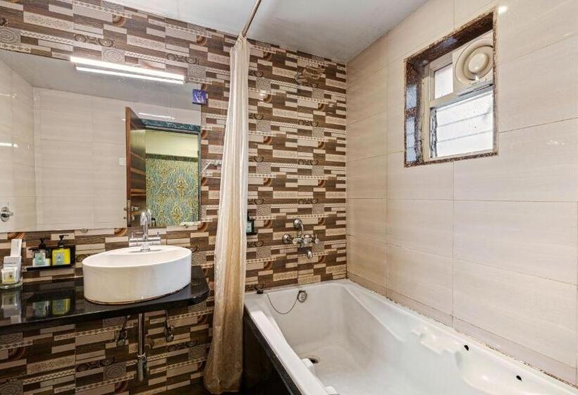 Resort Mayur Retreat & Spa