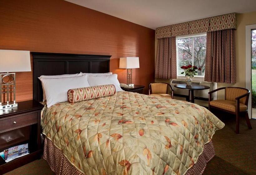 Wellfleet Motel & Lodge