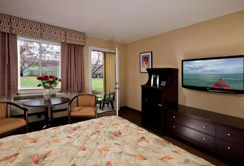 Wellfleet Motel & Lodge