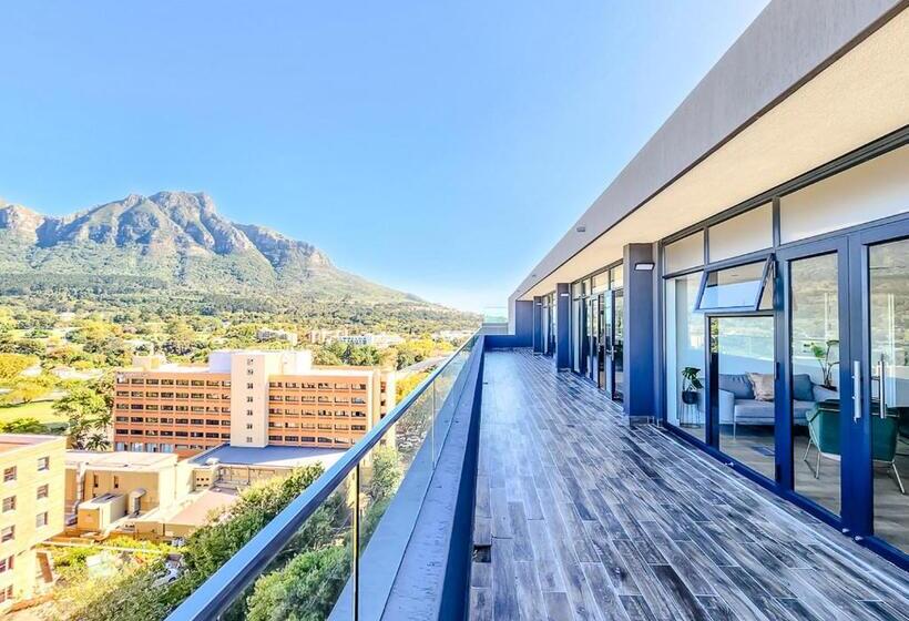 #001 Newlands Peak Elegance