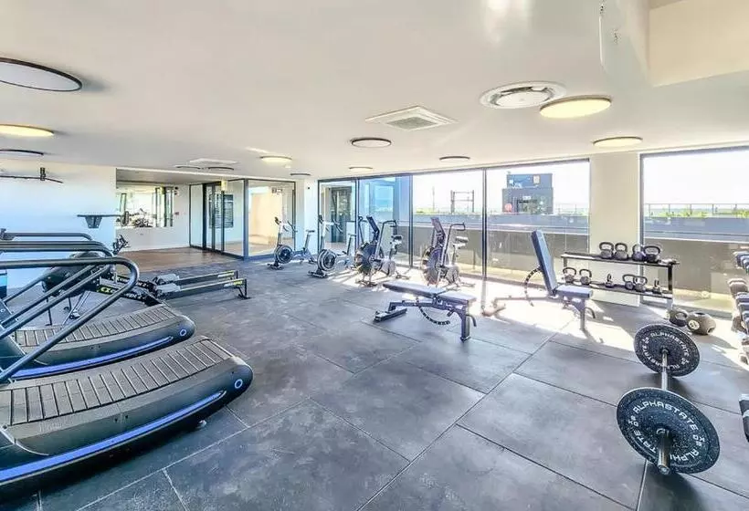 #001 Newlands Peak   Elegance