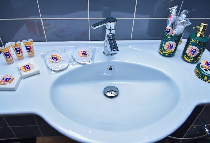 هتل 10inn Boutique