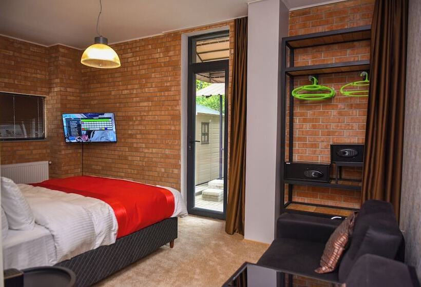 هتل 10inn Boutique