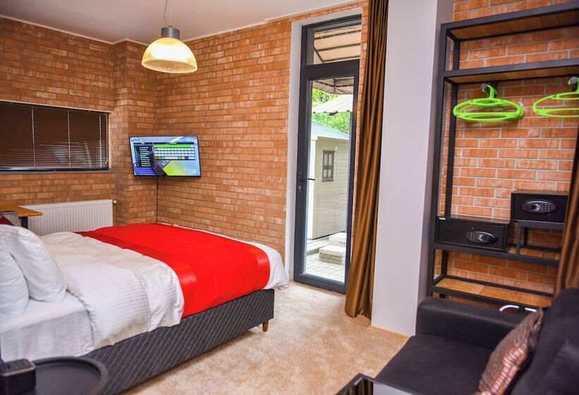 هتل 10inn Boutique