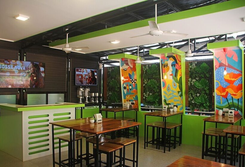 Hostel J & J Homestay