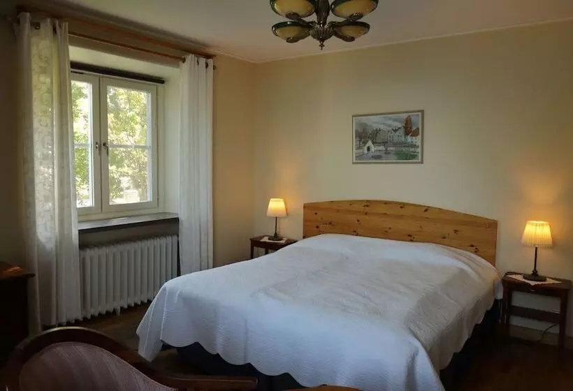 ベッドアンドブレックファースト Birgittasystrarnas Gästhem
