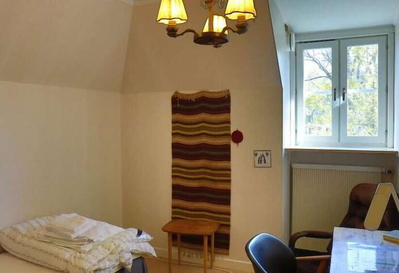 تختخواب و صبحانه Birgittasystrarnas Gästhem