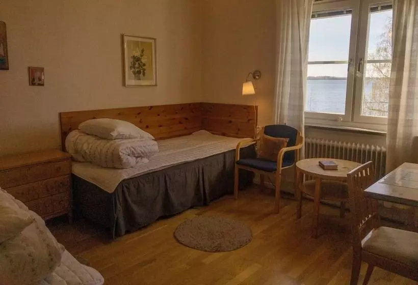 ベッドアンドブレックファースト Birgittasystrarnas Gästhem