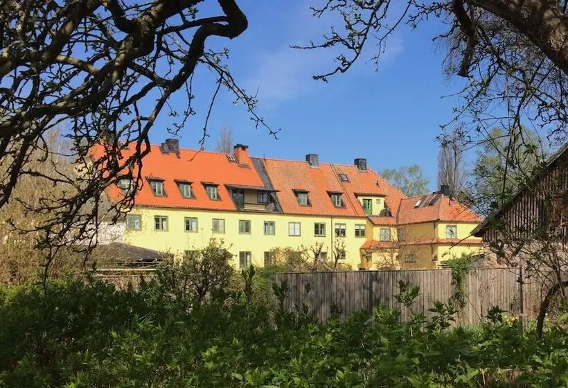 ベッドアンドブレックファースト Birgittasystrarnas Gästhem