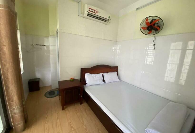 تختخواب و صبحانه Nhà Nghỉ Thiên ân 2   Số 142 Bà Triệu