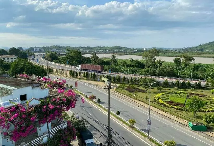 تختخواب و صبحانه Nhà Nghỉ Thiên ân 2   Số 142 Bà Triệu