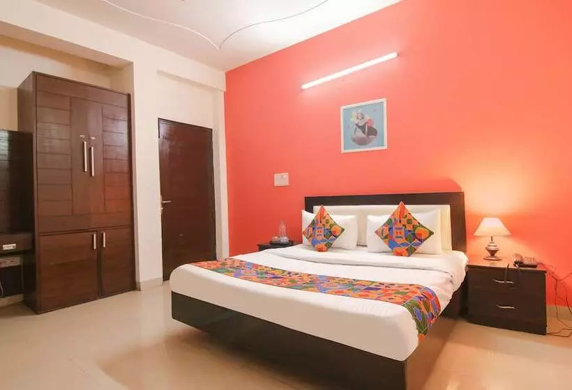 Fabhotel The Lavish Villa