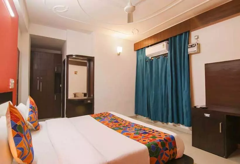Fabhotel The Lavish Villa