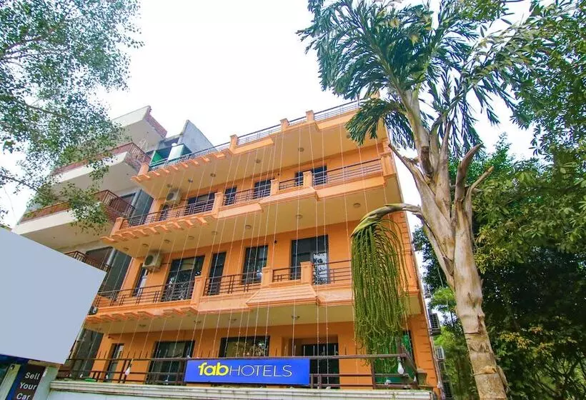 Fabhotel The Lavish Villa