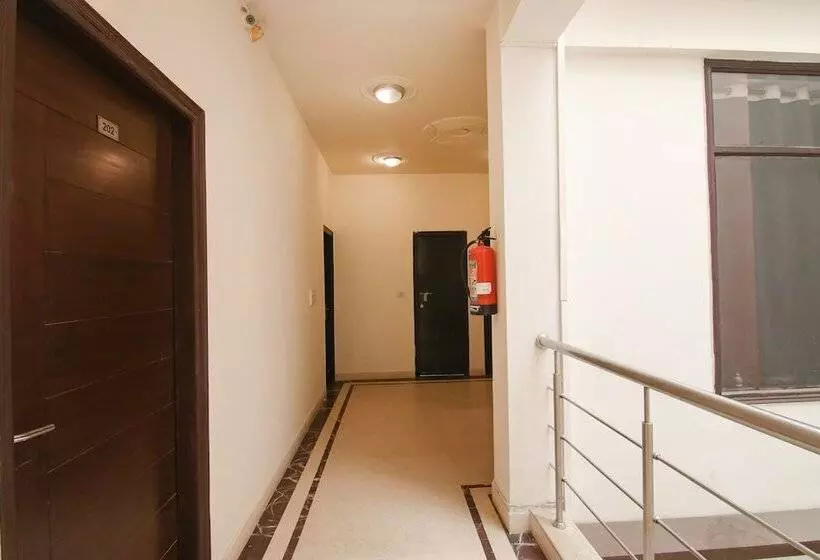 Fabhotel The Lavish Villa