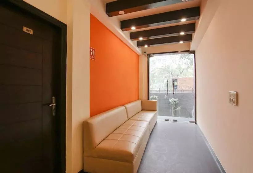 Fabhotel The Lavish Villa