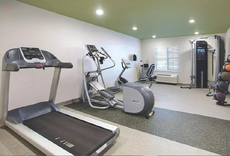 Hotelli Woodspring Suites Rochester Greece