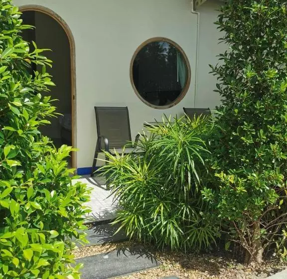 Hotelli Nst Boutique เอ็นเอสทีบูทีค