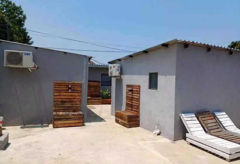 ペンション Executive Galaxy Guest House Nkowankowa Extension 2