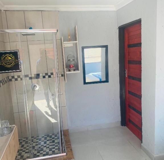 Пансион Executive Galaxy Guest House Nkowankowa Extension 2