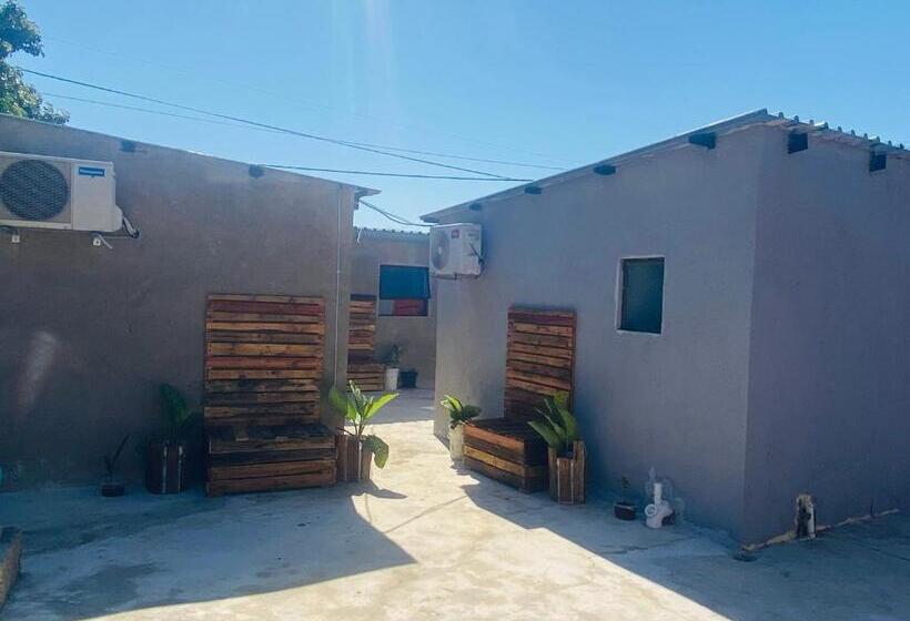 Пансион Executive Galaxy Guest House Nkowankowa Extension 2