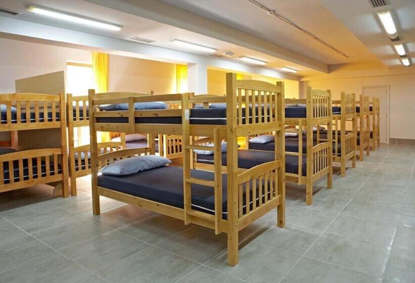 Albergue Monasterio De La Magdalena Hostel