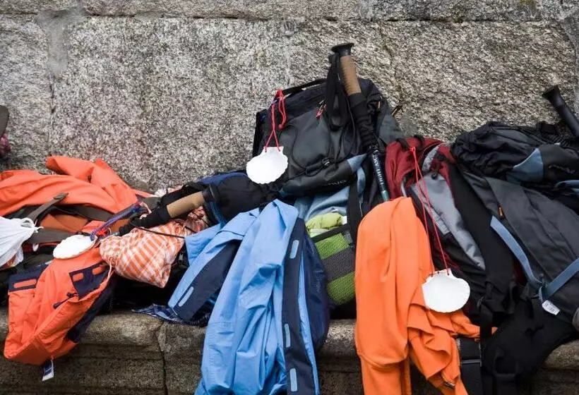 Albergue Monasterio De La Magdalena   Hostel