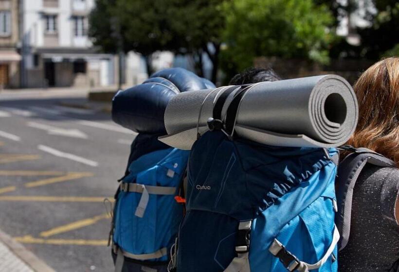 Albergue Monasterio De La Magdalena Hostel
