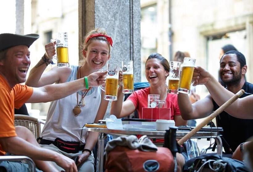 Albergue Monasterio De La Magdalena Hostel