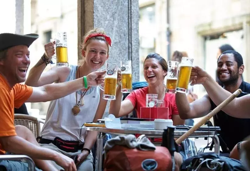 Albergue Monasterio De La Magdalena   Hostel