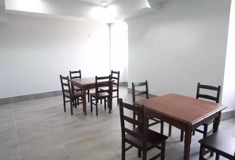 Albergue Monasterio De La Magdalena   Hostel