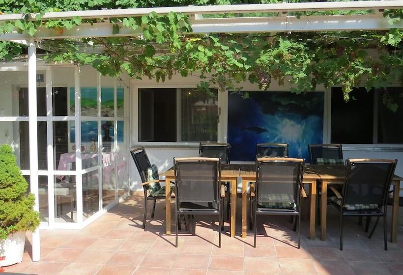 مبيت وإفطار Gästehaus Huber   Traditional Sixties Hostel