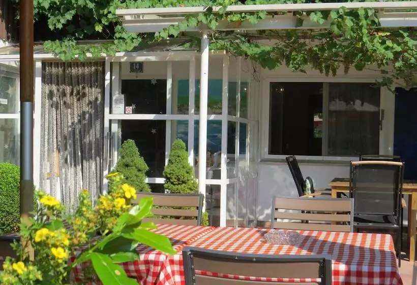 Bed and Breakfast Gästehaus Huber Traditional Sixties Hostel